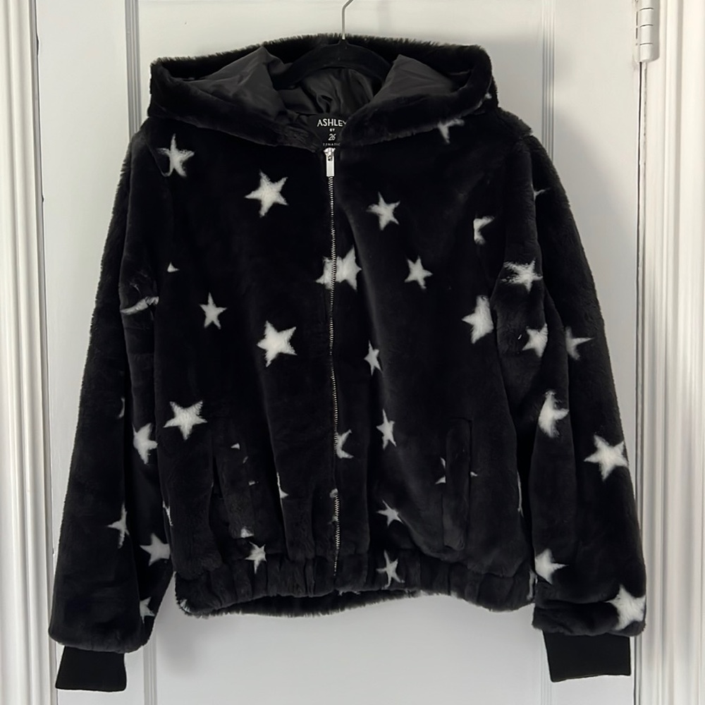 Hooded Faux Fur Jacket- Black and White- size Junior L